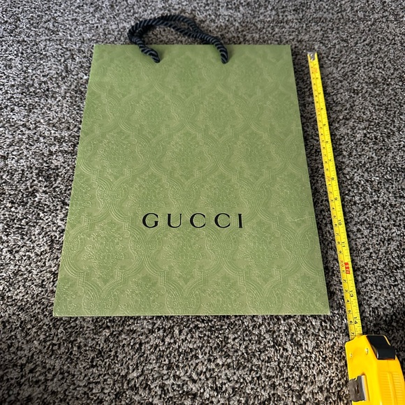 Mint Condition Gucci Gift Bag - Picture 1 of 6